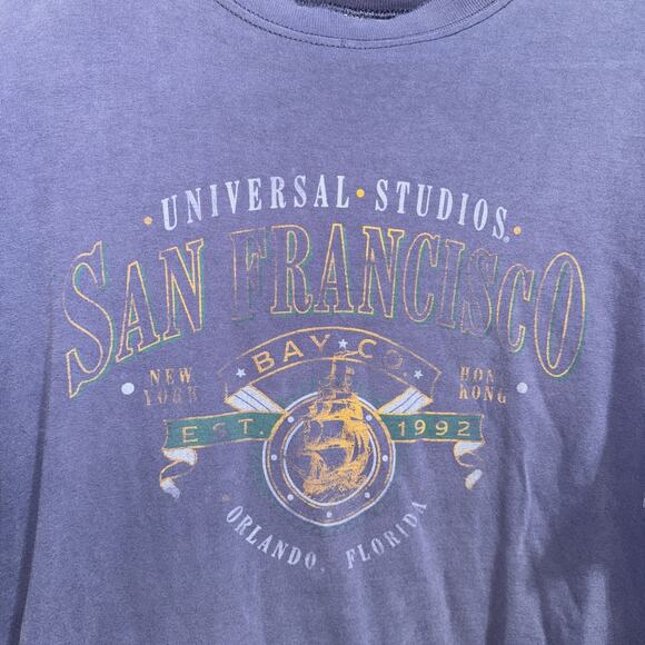 Vintage 90s Universal Studios Volcano Bay Distressed And Faded Shirt Size Xl - Picture 2 of 9